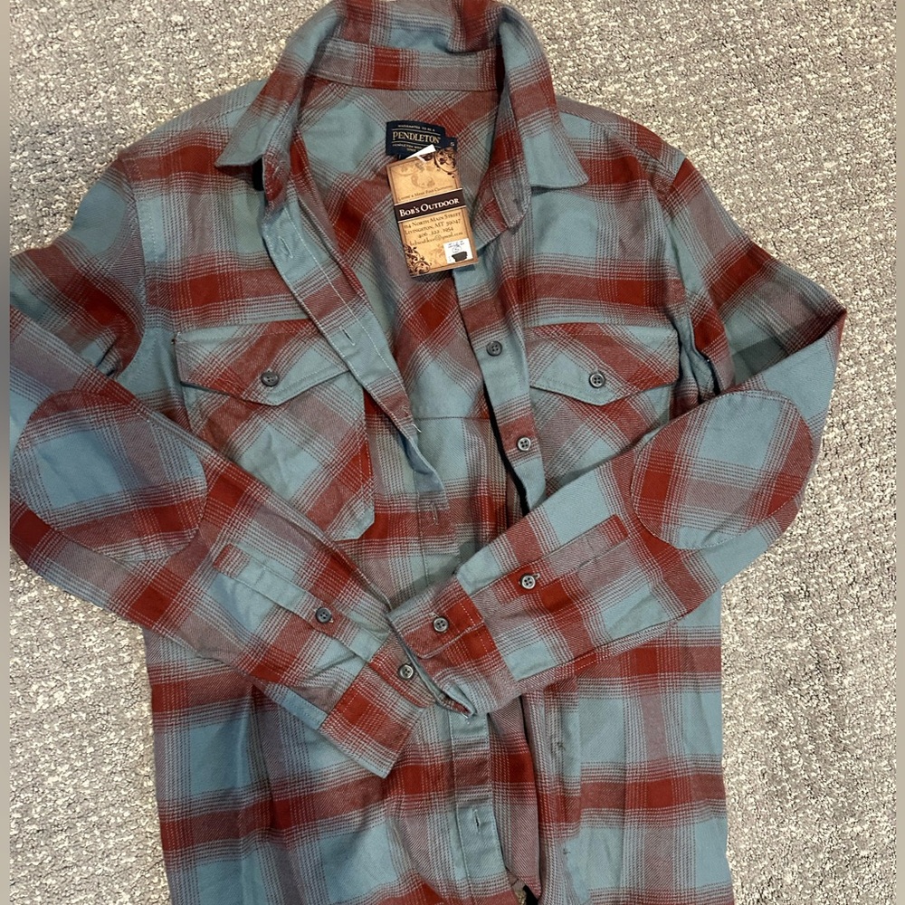 Women’s Pendleton shirt size small